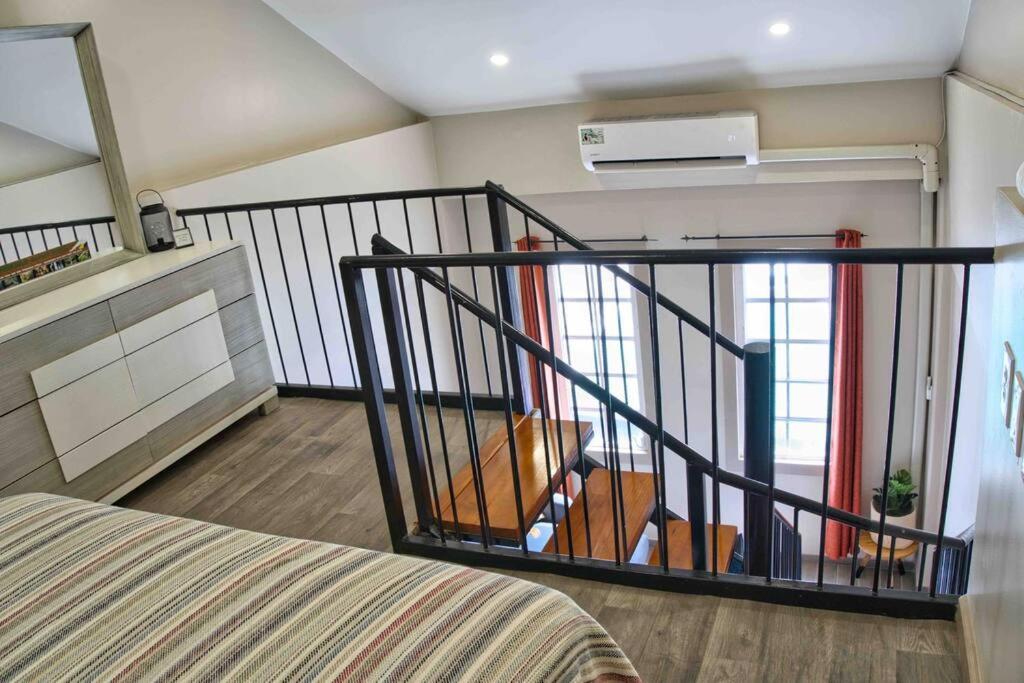 City Views Spacious Mezzanine Apartments Виллемстад Экстерьер фото