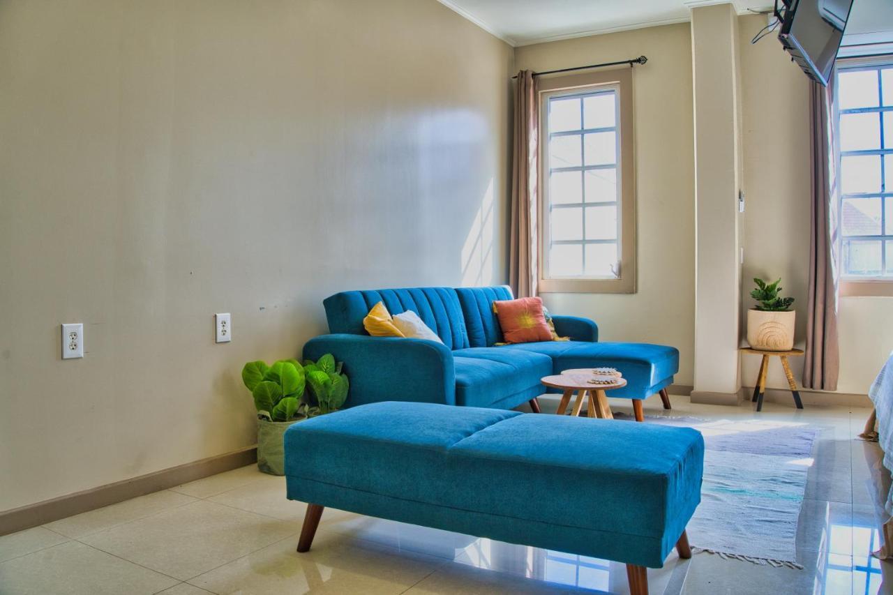 City Views Spacious Mezzanine Apartments Виллемстад Экстерьер фото